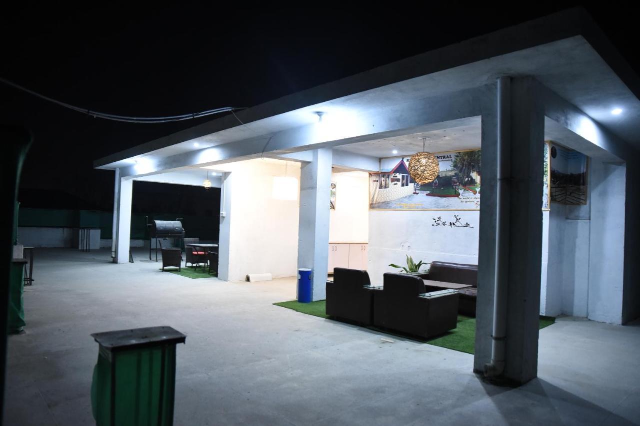 Republika Urban Appartement Abbottabad Buitenkant foto