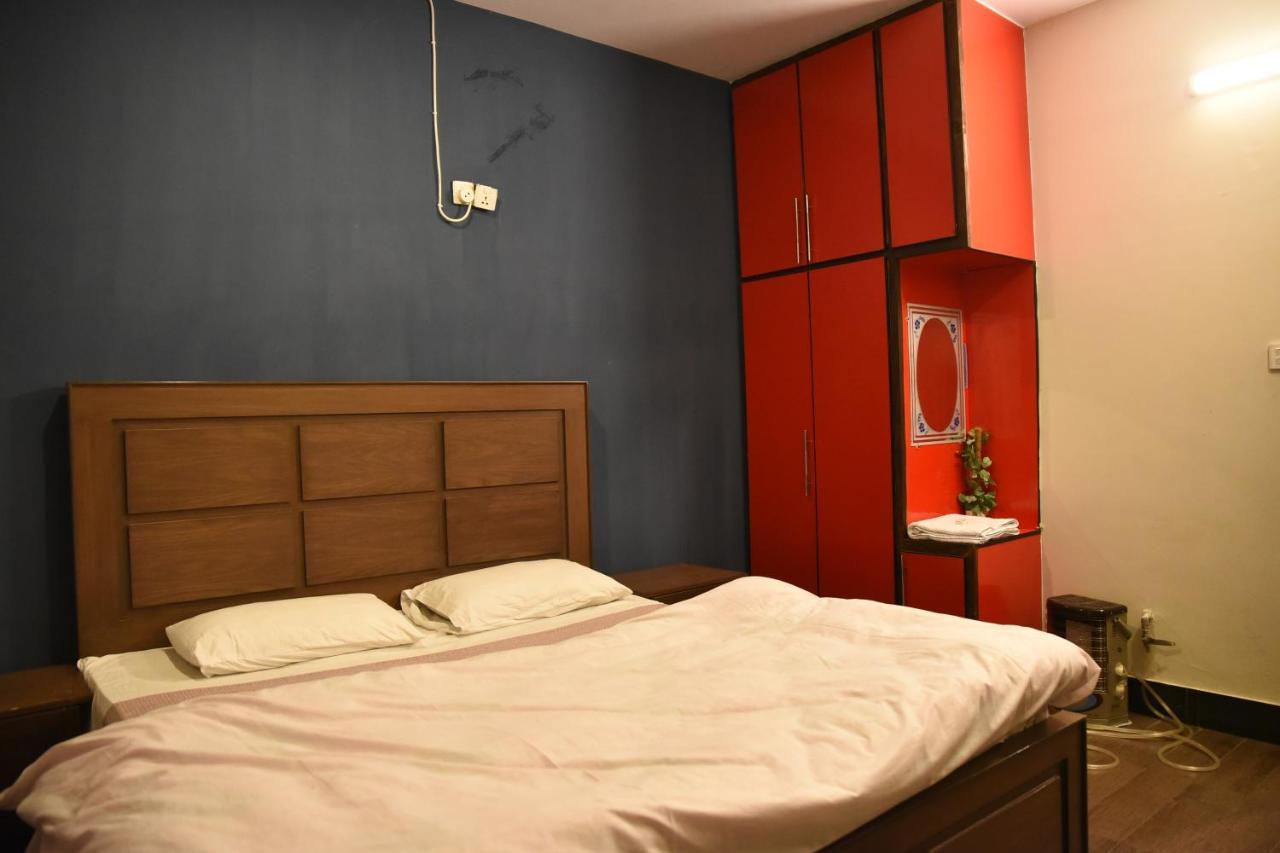 Republika Urban Appartement Abbottabad Buitenkant foto