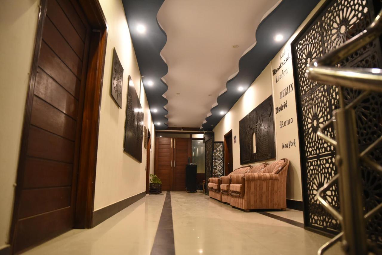 Republika Urban Appartement Abbottabad Buitenkant foto