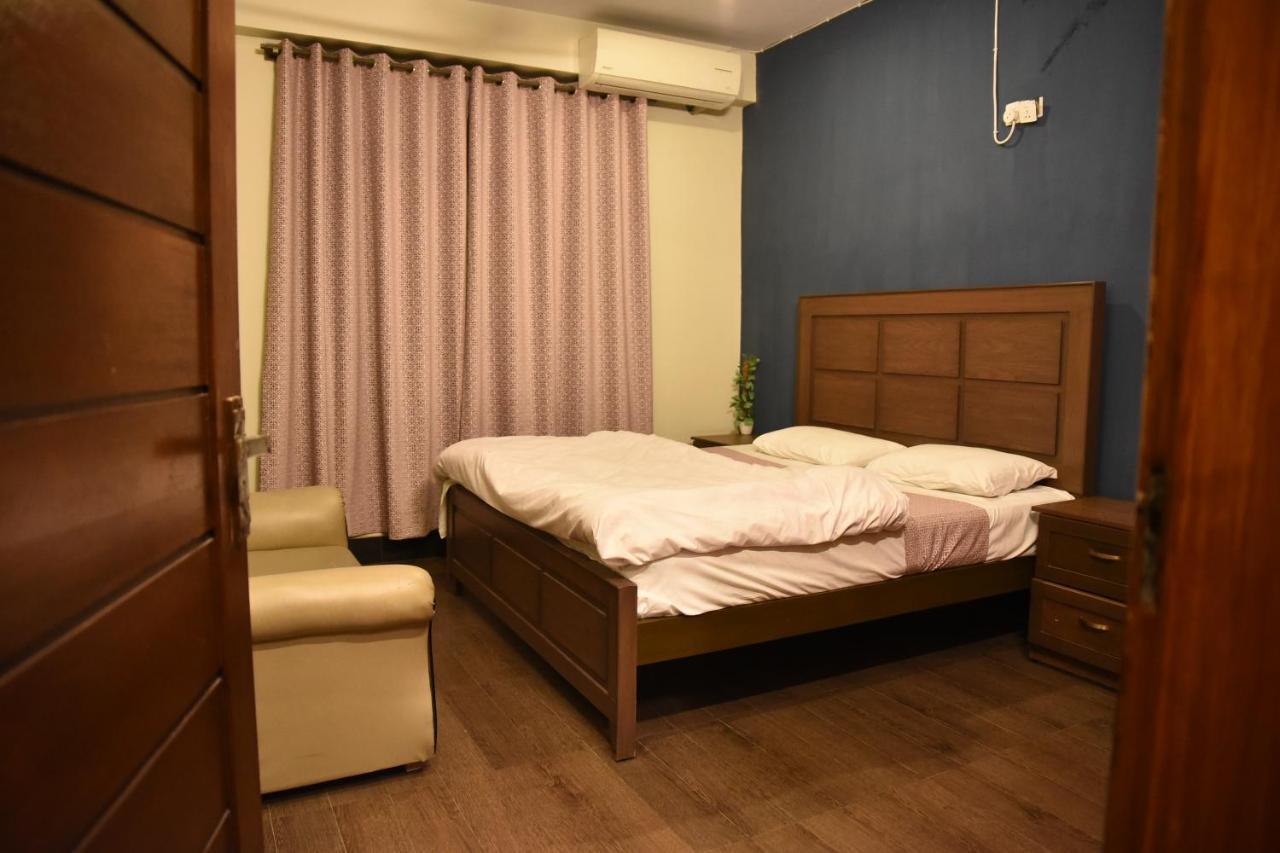 Republika Urban Appartement Abbottabad Buitenkant foto